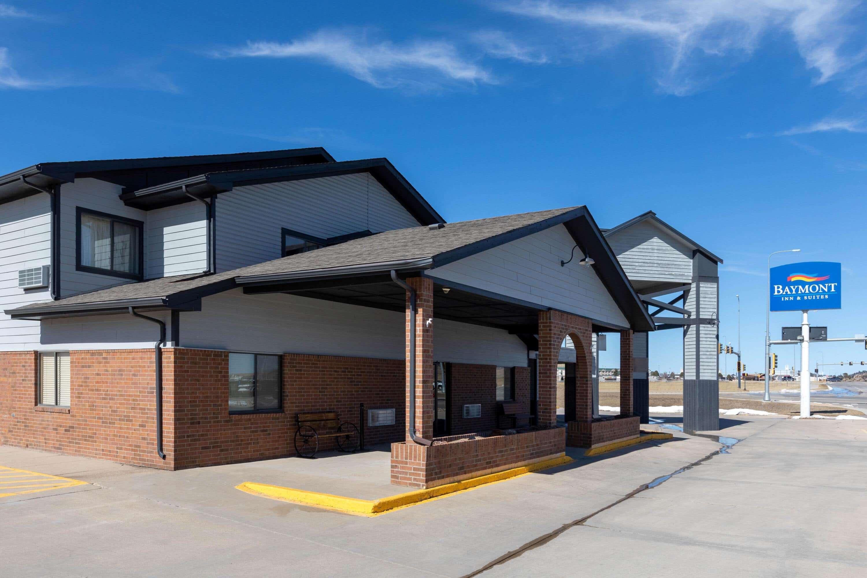 Baymont By Wyndham Spearfish Hotel Exterior photo