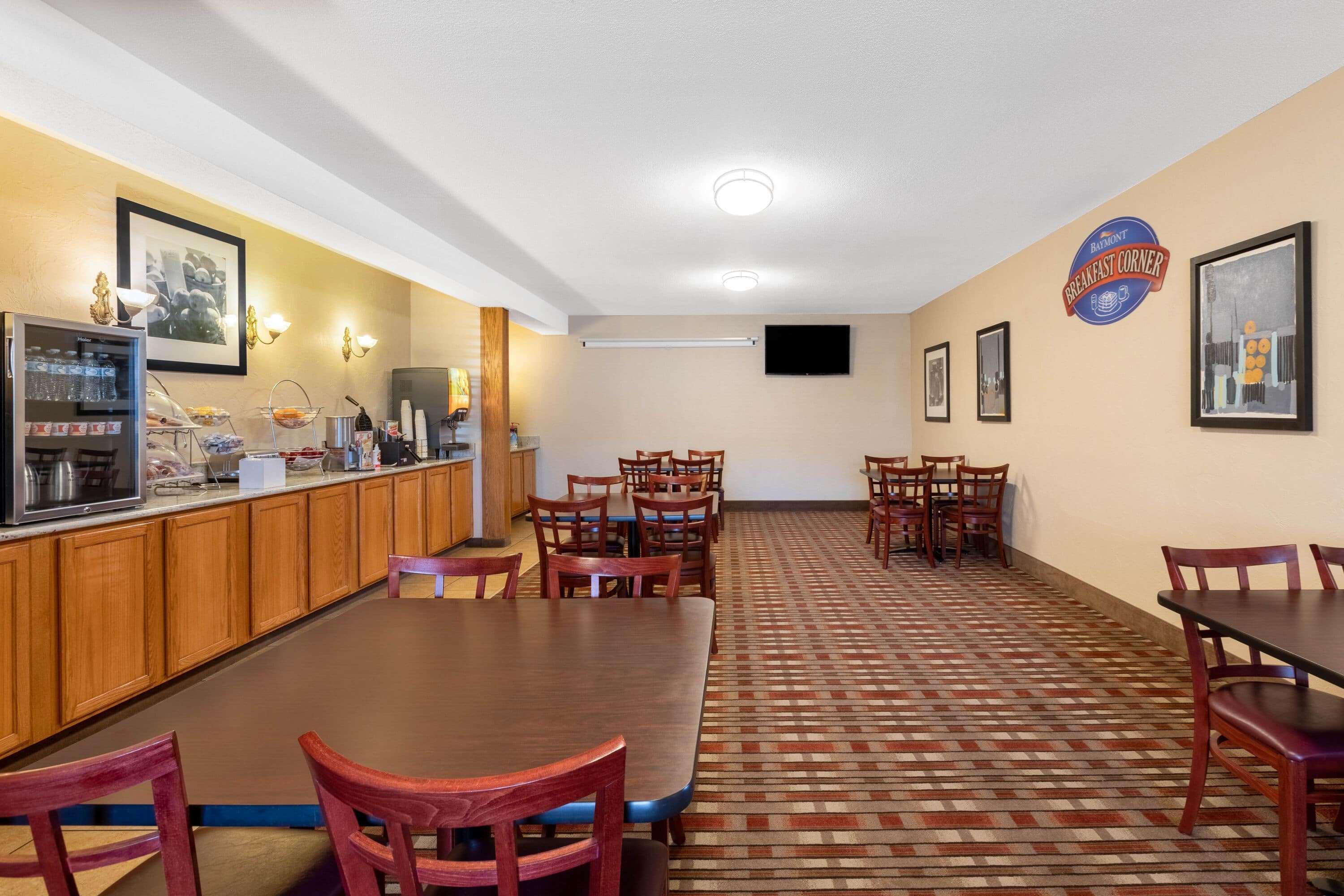 Baymont By Wyndham Spearfish Hotel Exterior photo