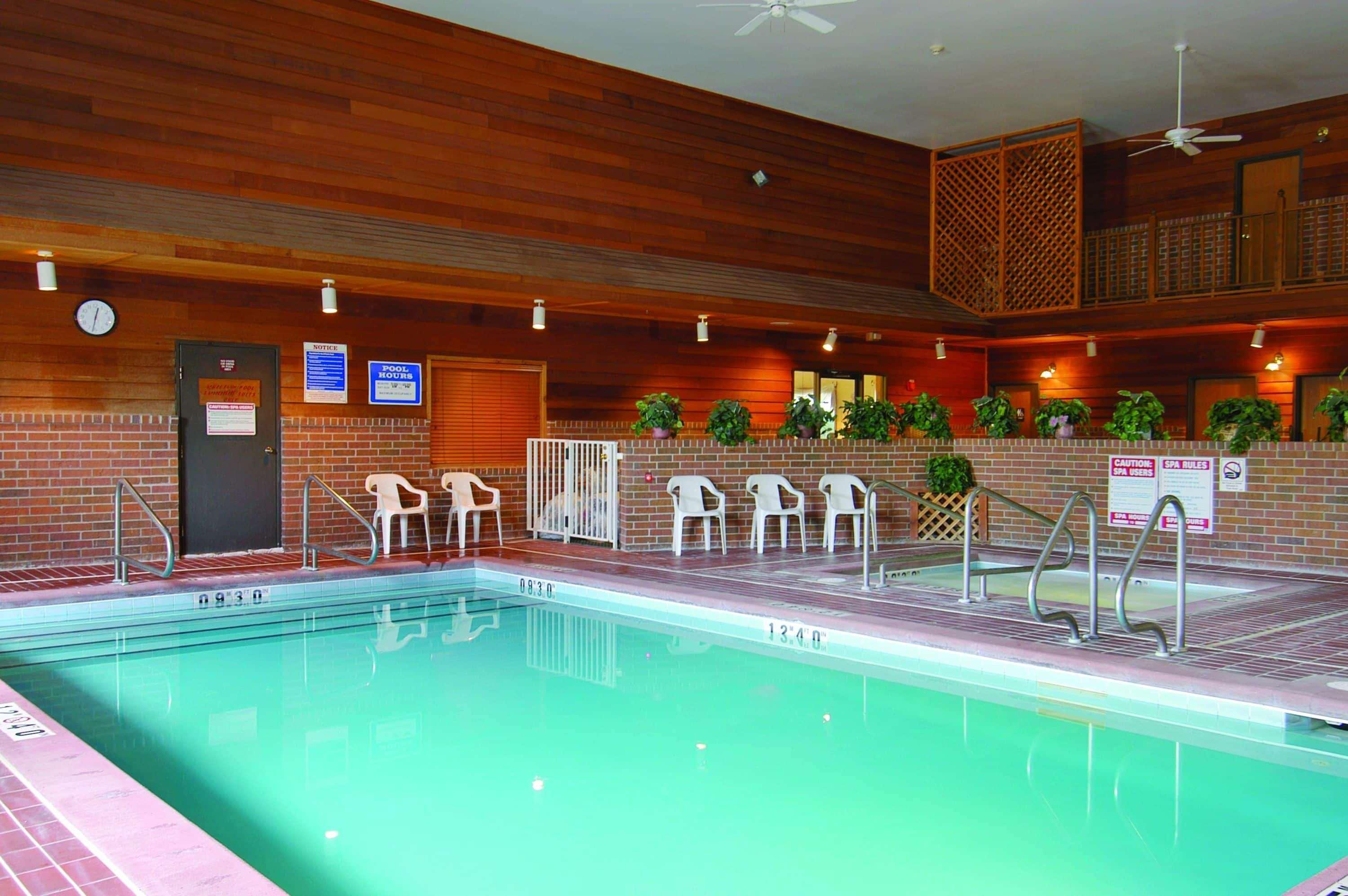 Baymont By Wyndham Spearfish Hotel Exterior photo