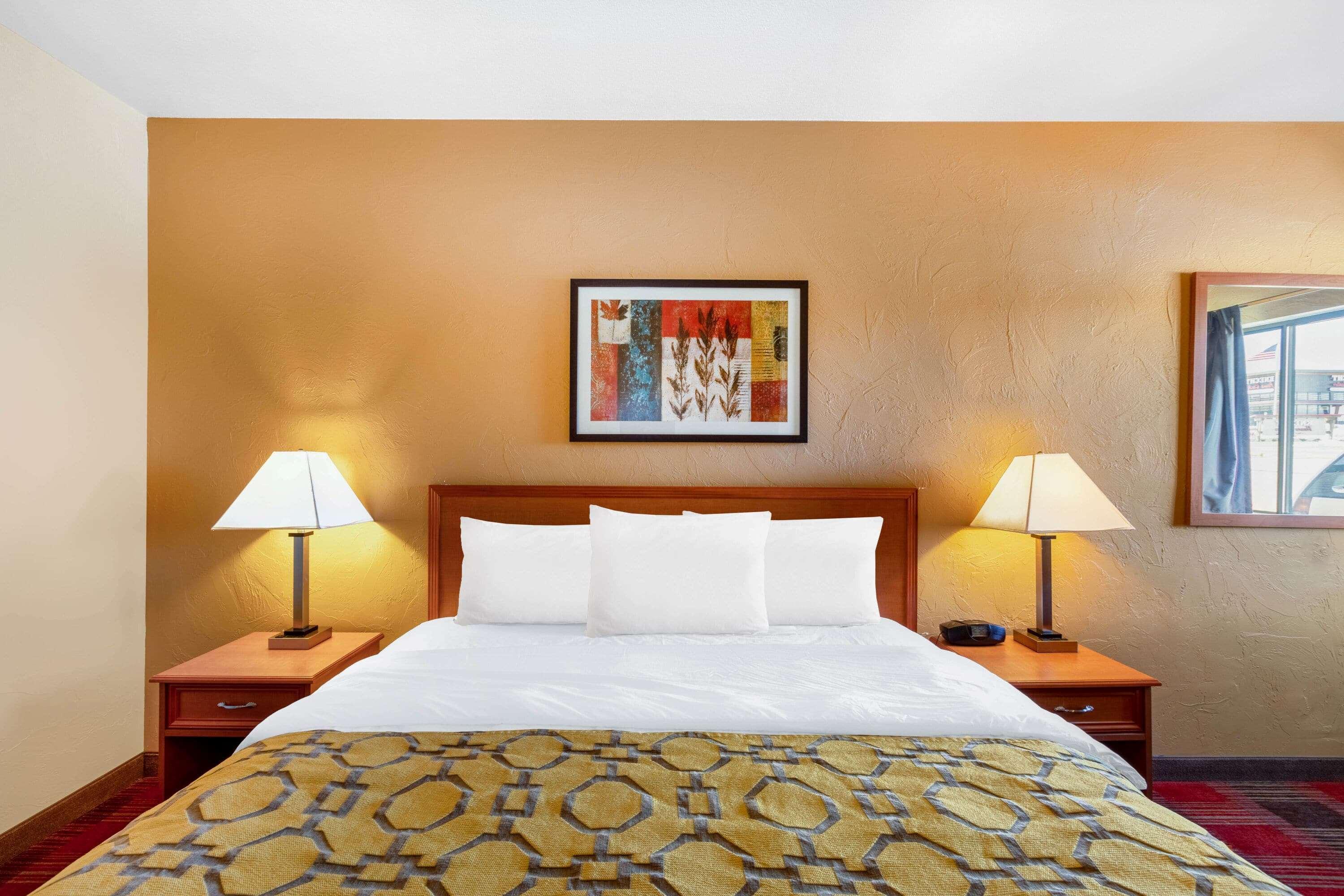 Baymont By Wyndham Spearfish Hotel Exterior photo