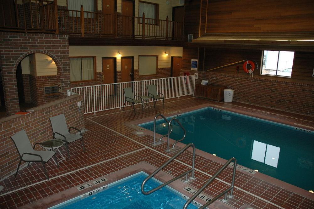 Baymont By Wyndham Spearfish Hotel Exterior photo