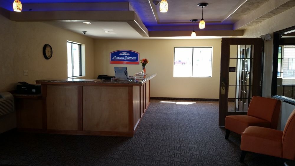 Baymont By Wyndham Spearfish Hotel Exterior photo